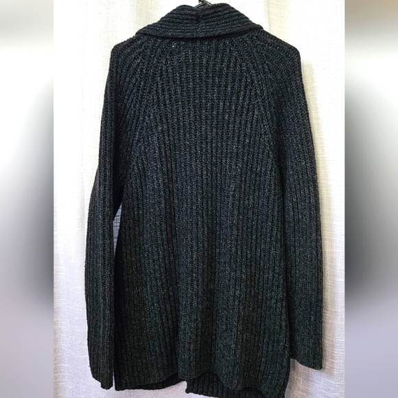 CLAIBORNE SWEATER - Picture 2 of 11